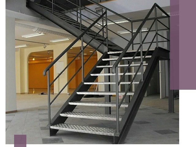 Лестницы для офиса в Шахтах: изготовление, монтаж, демонтаж