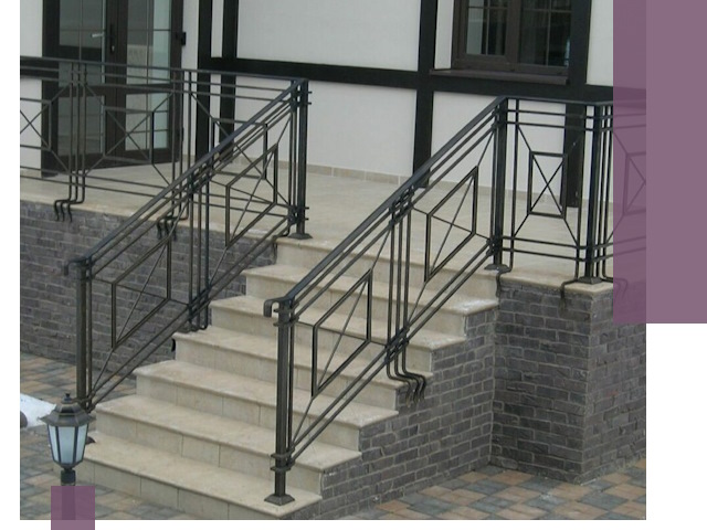 Перила для крыльца в Шахтах — монтаж, изготовление и установка