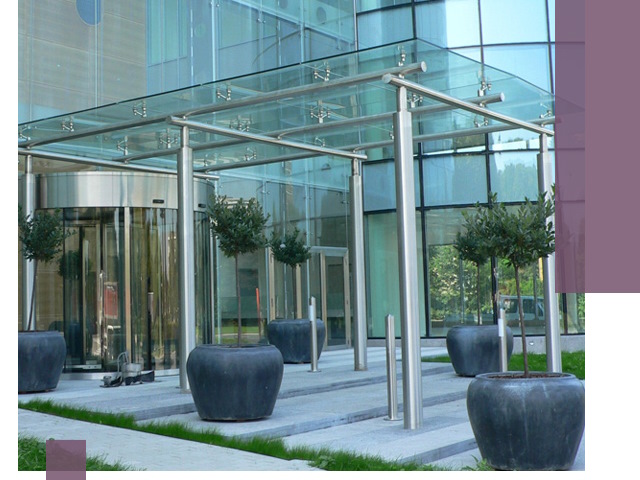 Навесы из стекла на заказ в Шахтах — монтаж и установка