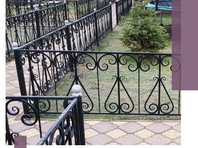Кованые газонные ограждения под ключ в Шахтах